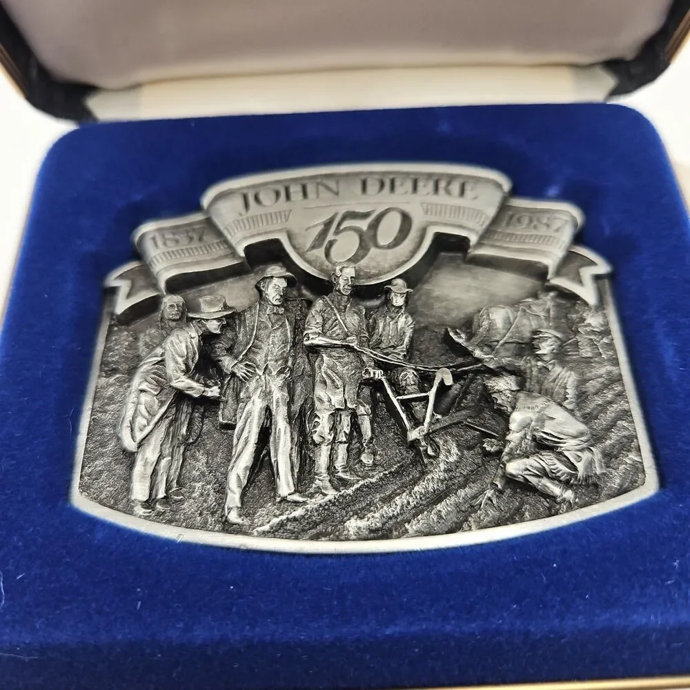 John Deere vintage belt buckle 150th anniversary  1987 limited edition